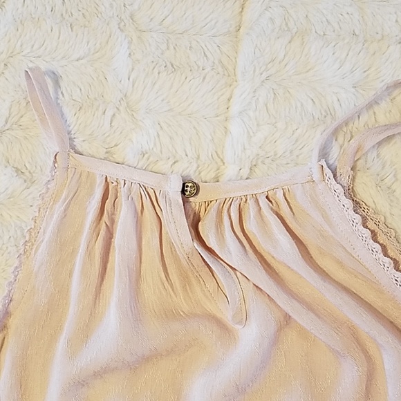 NWOT Xhilaration cold shoulder top - Picture 6 of 6